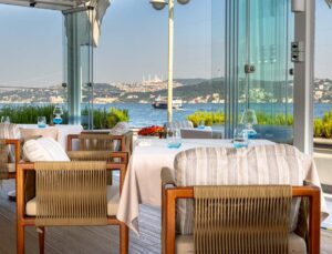 Boğazın Eşsiz Güzelliğine Karşı Aqua Restaurant’ta Keyifli Bir Yemek