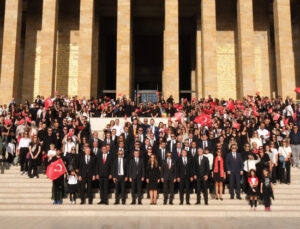 Borusanlılar’dan Anıtkabir’e 100. yıl ziyareti