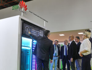 Huawei’den elektrikli araçlar için hızlı şarj teknolojisi