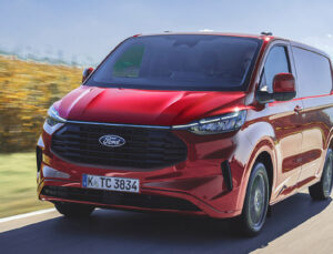 2024 Uluslararası Yılın Ticari Aracı Ford Transit Custom