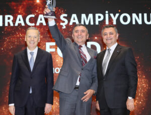 Otomotivde İhracatın Şampiyonları ödül aldı