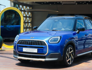 Yeni Tamamen Elektrikli MINI Countryman Yalıkavak Marina’da